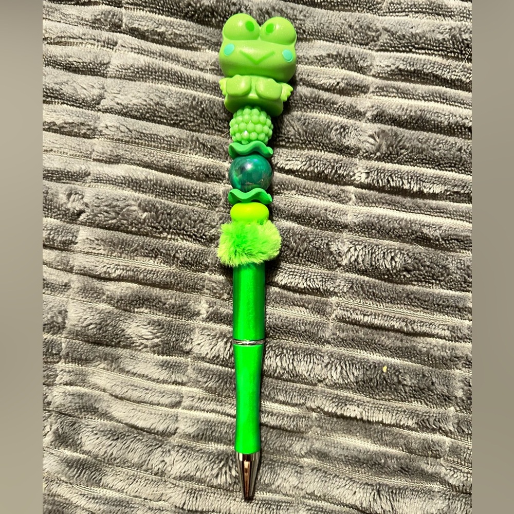 Green Frog Themed Pen